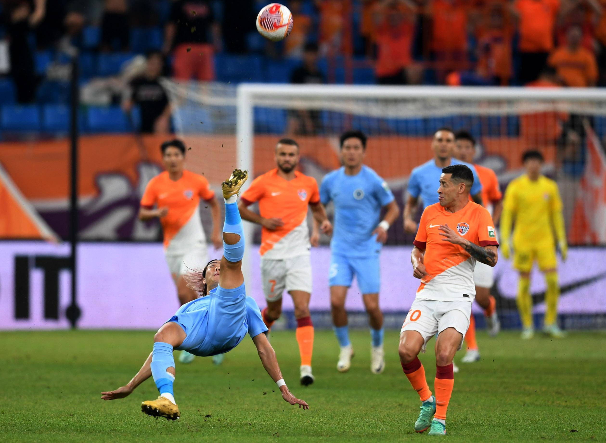 在10月举 在10月举